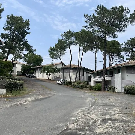 T3 Avec Piscine, Parking, Animaux Admis A - Fr-1-379-162 *